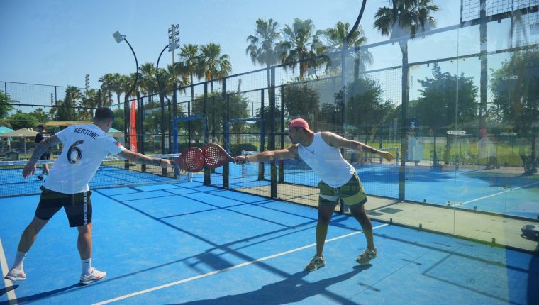 Sevilla 2026 — actividad deportiva (padel)